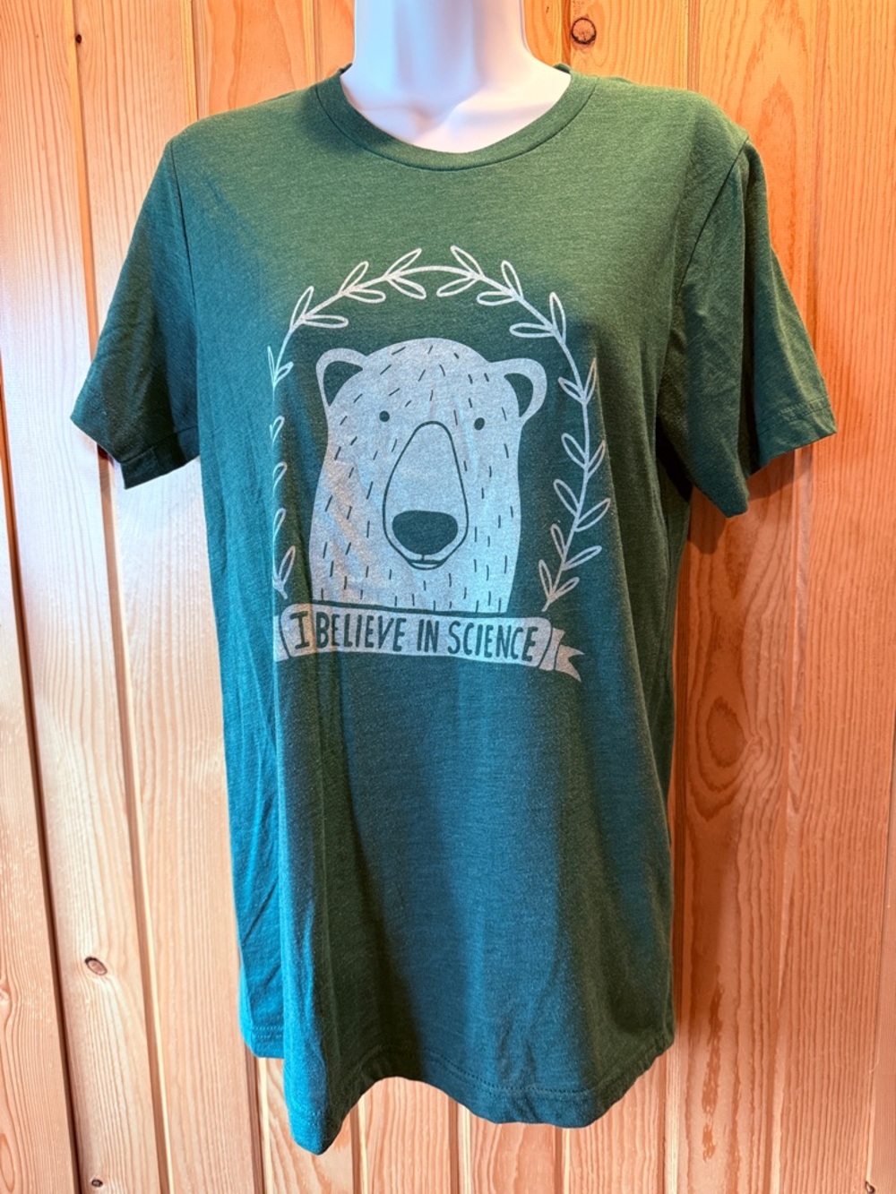 CANVAS I BELIEVE IN SCIENCE TEE